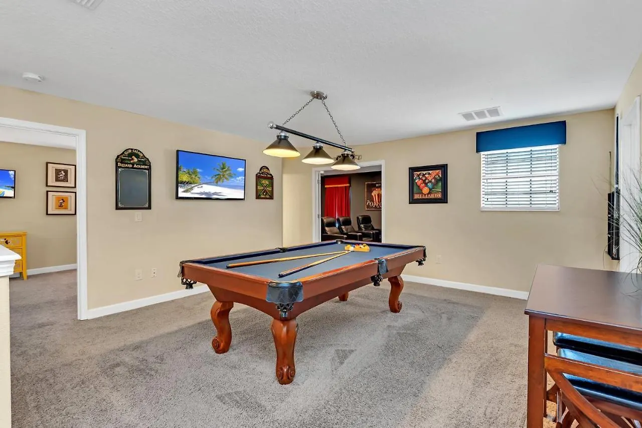 Warm And Inviting Family Villa Themed Rooms Movie Room And Upstairs Entertainment Loft Four Corners 度假居