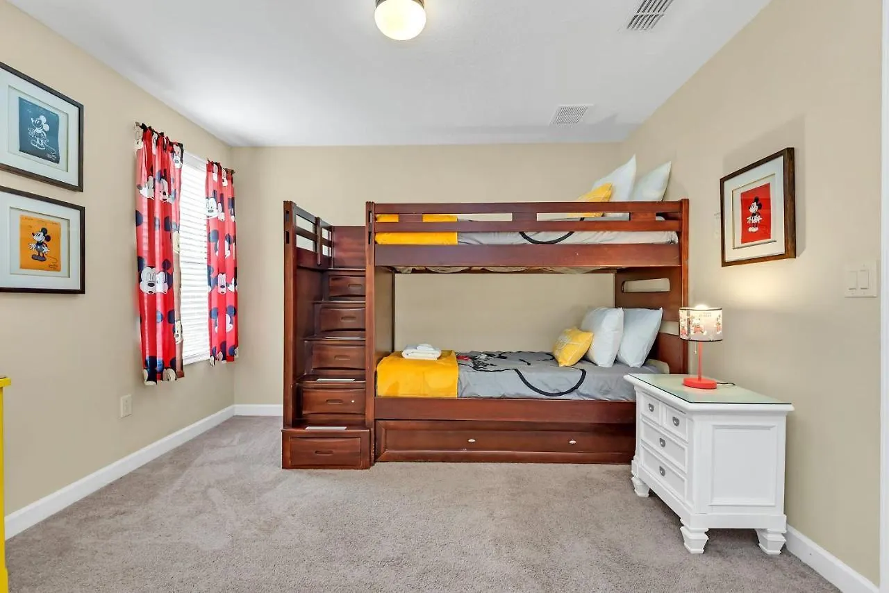 Warm And Inviting Family Villa Themed Rooms Movie Room And Upstairs Entertainment Loft Four Corners 度假居