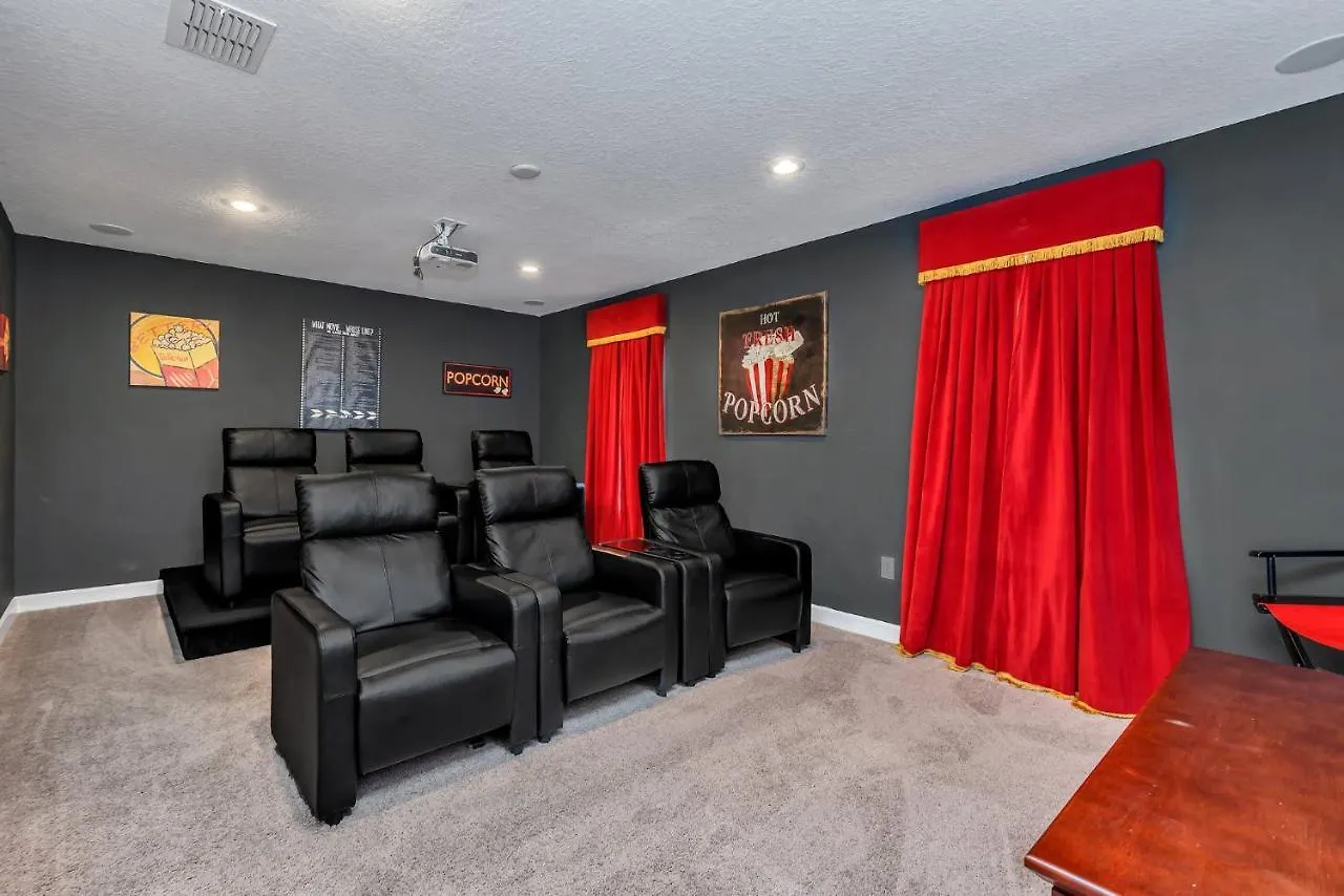 度假居 Warm And Inviting Family Villa Themed Rooms Movie Room And Upstairs Entertainment Loft Four Corners 美国